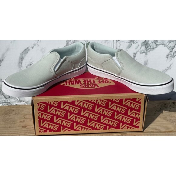 Vans Womens Size 5.5 US Classic Slip-On Sneakers In Light Green - Picture 7 of 8